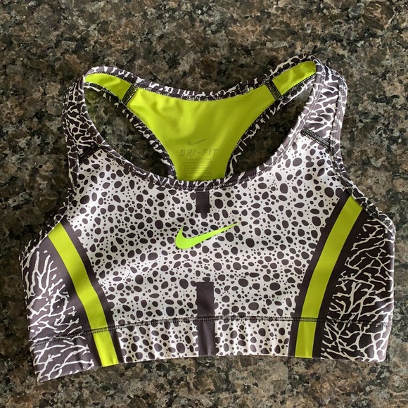 EUC Nike Patterned Sports Bra - Picture 1 of 5